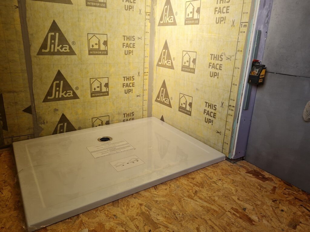 Badkamer voor, tijdens en na 6.03