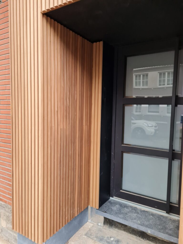 Gevel voor, tijdens en na 2.19