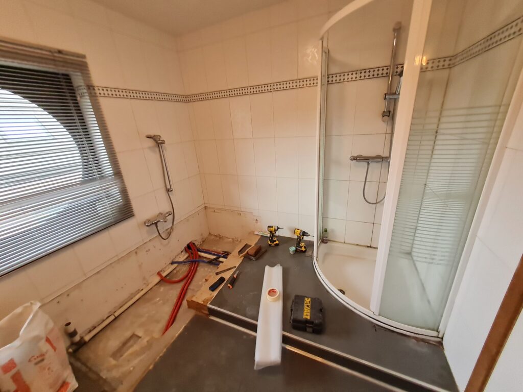 Badkamer voor, tijdens en na 5.02