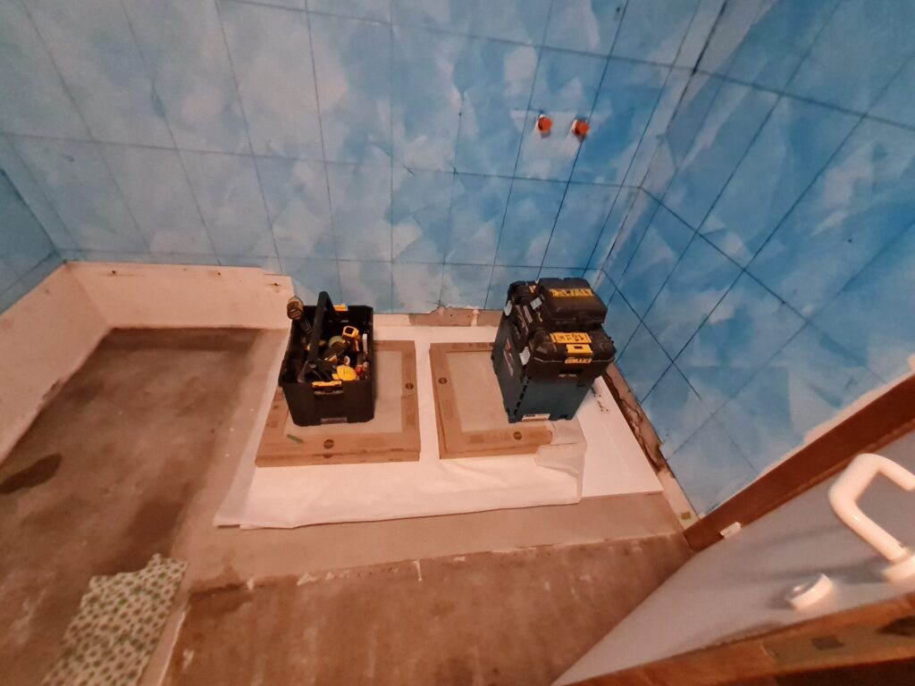 Badkamer voor, tijdens en na 5.04
