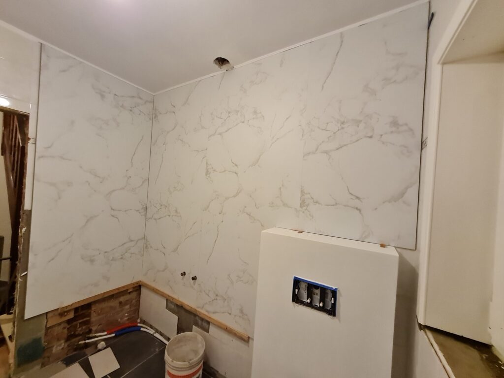 Badkamer voor en na 2.04