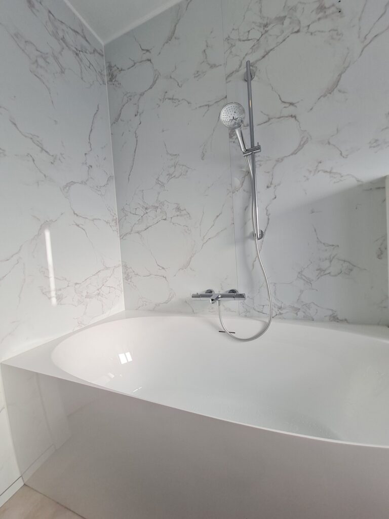Badkamer voor en na 2.11