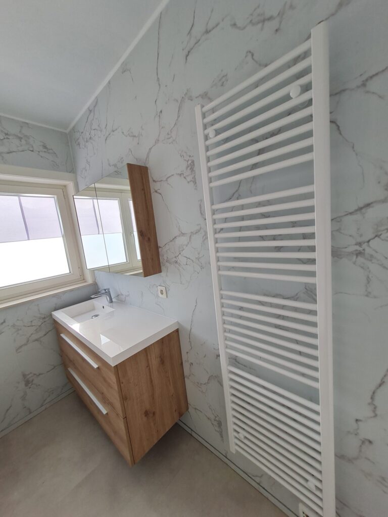 Badkamer voor en na 2.13