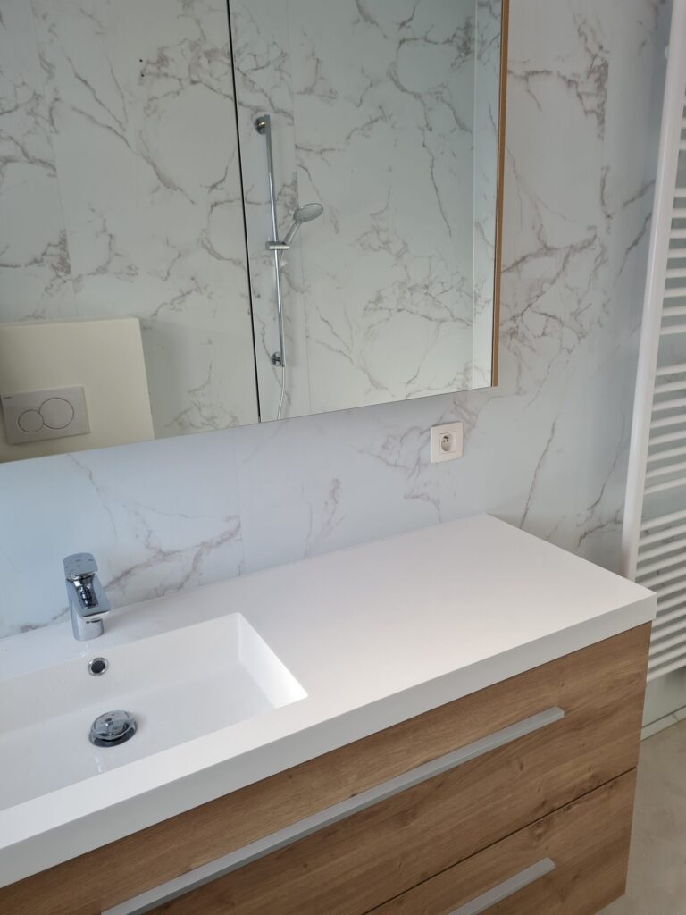 Badkamer voor en na 2.15