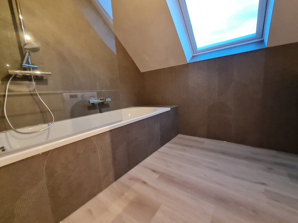 Badkamer voor en na 4.09